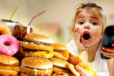 تأثیر تصاویر انسانی در تبلیغات بر قصد خرید مصرف کنندگان