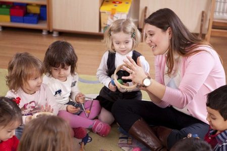 تأثیرات تبلیغات بر کودکان پیش دبستانی